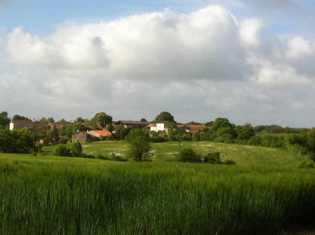 La Petite Maison Crezieres Szoba fotó